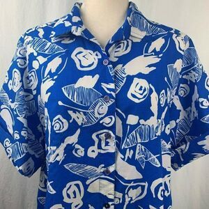 Vintage Lady Shapely Tunic Blouse 38 18W Blue White Abstract Button Front Cuffs